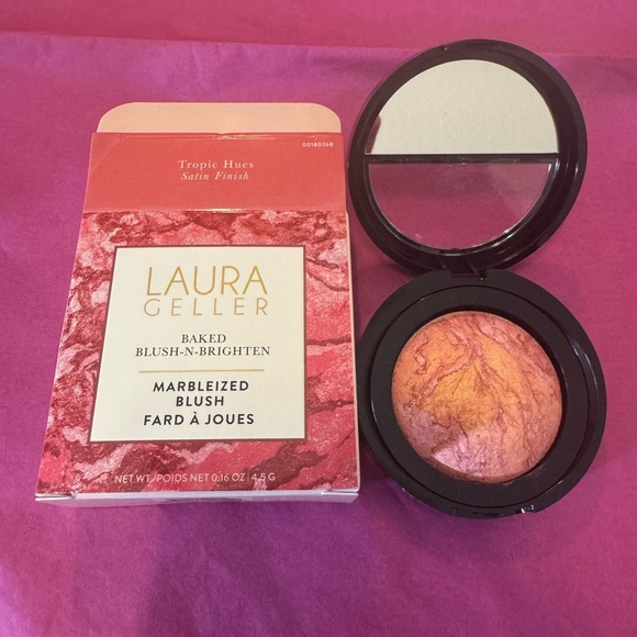 Laura Geller Baked Blush-N-Brighten Marbleized Blush - 0.16 oz / 4.5 g - Picture 4 of 5